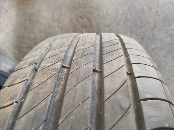 Juego de Neumáticos Michelin 215/60R17, año 2022. - Imagen 4