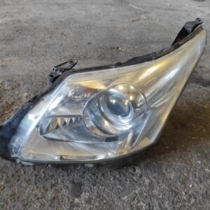 Faro izquierdo Toyota Avensis III 2.0 D-4D (126 cv)
