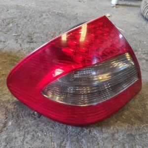 Piloto trasero izquierdo Mercedes Benz Clase E (W211) E 280 (231 cv) 7G-Tronic