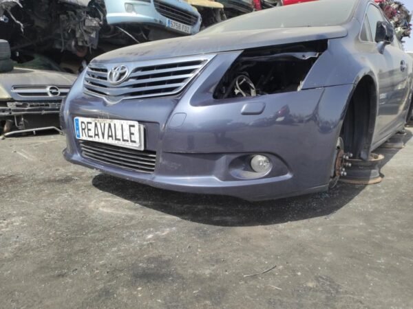 Paragolpe delantero Toyota Avensis III 2.0 D-4D (126 cv) - Imagen 3