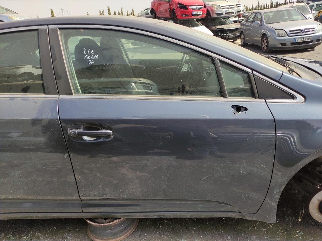 Puerta delantera derecha Toyota Avensis III 2.0 D-4D (126 cv)