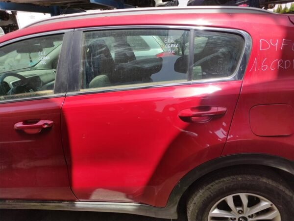 Puerta trasera izquierda Kia Sportage IV 1.6 CRDi (115cv)
