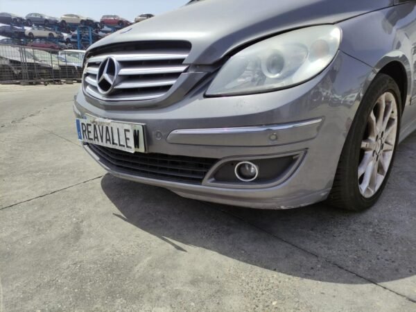 Paragolpe delantero Mercedes Benz Clase B (W245) B 180 CDI (109 cv) - Imagen 3
