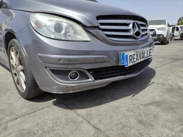 Paragolpe delantero Mercedes Benz Clase B (W245) B 180 CDI (109 cv) - Imagen 2