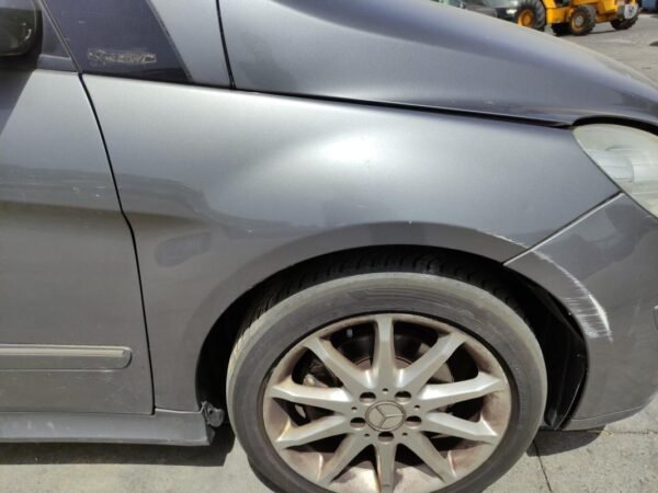Aleta delantera derecha Mercedes Benz Clase B (W245) B 180 CDI (109 cv)