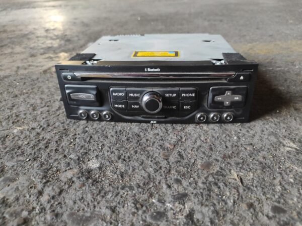 Sistema audio / Radio CD Peugeot 5008 I (Fase II, 2013) 1.2 PureTech (130 cv)
