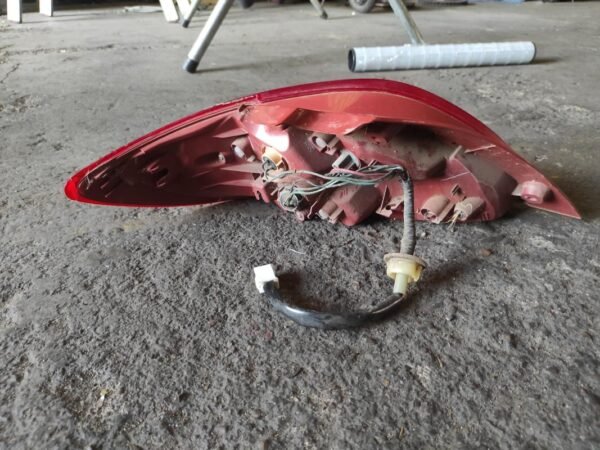 Piloto trasero derecho Mazda 2 III (DE) 1.3i (75 cv) - Imagen 3