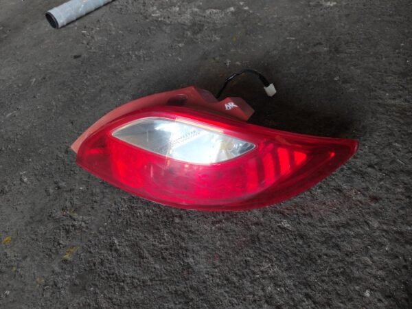 Piloto trasero derecho Mazda 2 III (DE) 1.3i (75 cv)