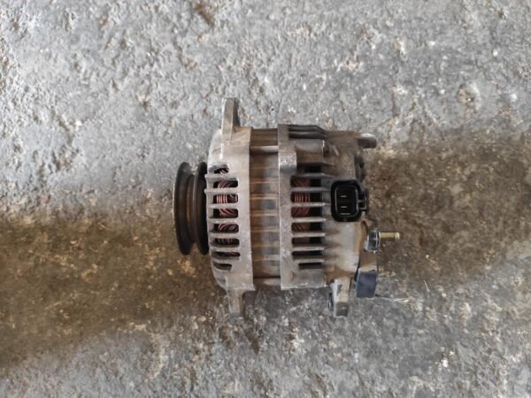 Alternador Nissan Primera (P11) 2.0 TD (90 cv)
