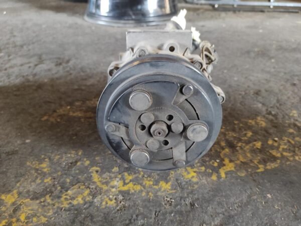 Compresor aire acondicionado Opel Vectra C 2.2 DTI (125 cv) - Imagen 3