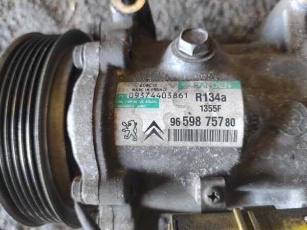 Compresor aire acondicionado Citroen C4 I Coupe (Fase II, 2008) 1.6 HDi 16V (90 cv) - Imagen 4