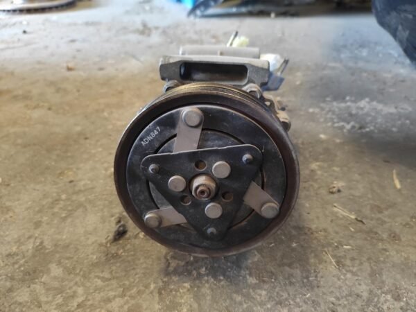 Compresor aire acondicionado Peugeot 207 1.4 HDi (68cv) - Imagen 3