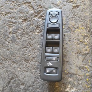 Mando elevalunas delantero izquierdo Renault Latitude 2.0 dCi (150 cv) FAP