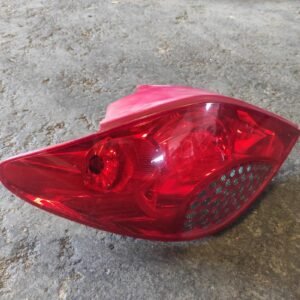Piloto trasero izquierdo Peugeot 207 1.4 HDi (68cv)