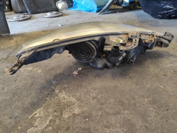 Faro izquierdo Peugeot 207 1.4 HDi (68cv) - Imagen 2