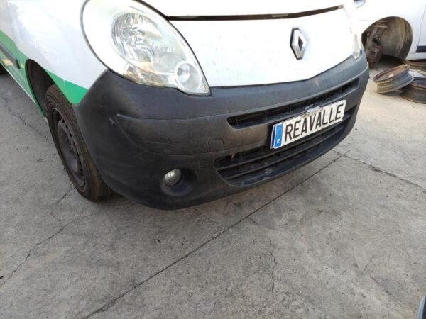 Paragolpe delantero Renault Kangoo II 1.5 dCi (86 cv) - Imagen 2