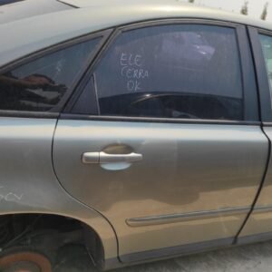 Puerta trasera derecha Volvo S40 II 2.0 TDI (136 cv)