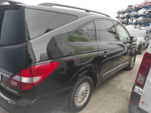 Porton trasero Ssangyong Rodius I 2.7 Xdi (163cv) - Imagen 2