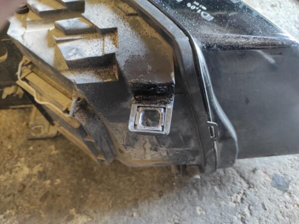 Faro izquierdo Audi Q5 I 2.0 TDI (170 cv) quattro - Imagen 3