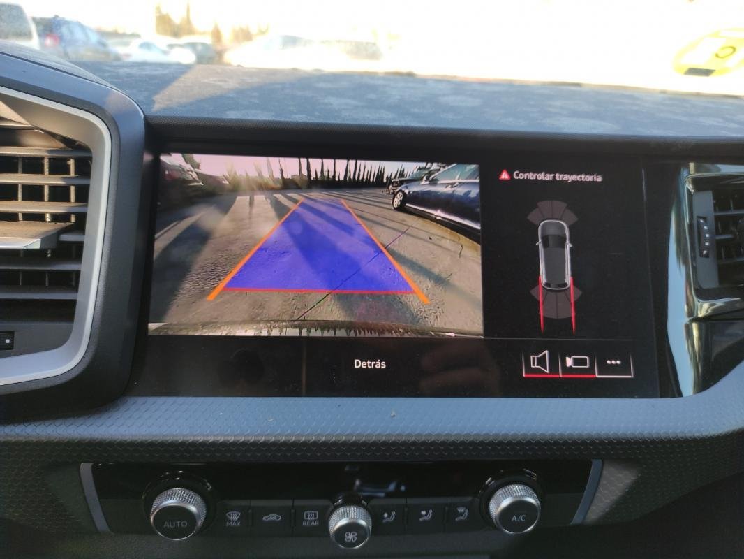 Pantalla multifunción Audi A1 Allstreet (GBH) 30 TFSI (116cv) - Imagen 4