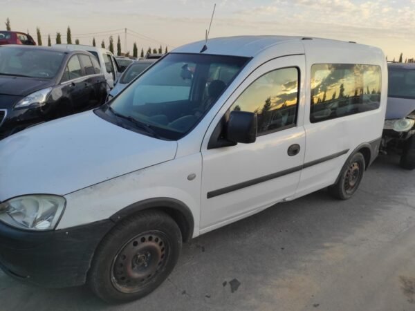 Despiece Opel Combo Tour C (Versión 2003) 1.3 CDTI (75 cv) 2007 - Imagen 2