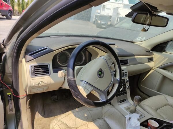 Despiece Volvo XC70 III 2.4 D5 (205 cv) AWD 2009 - Imagen 5