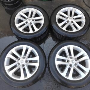 Llantas de 17 pulgadas Nissan Qashqai II del año 2015, 17x7J, con neumáticos Continental 215/55R17 94V y neumáticos Taurus 215/55R17 98W.