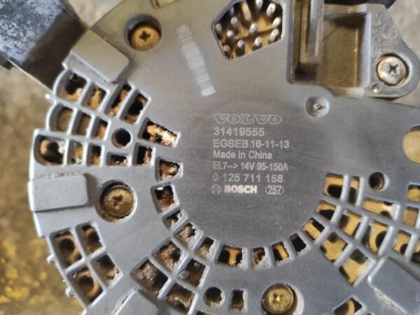 Alternador Volvo XC70 III 2.4 D5 (205 cv) AWD - Imagen 4