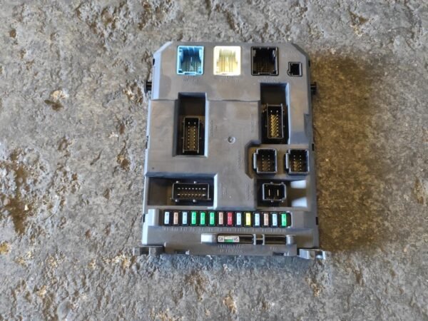 Caja de reles / fusibles Peugeot 207 SW 1.4 VTi (95 cv)