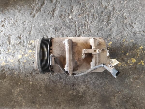 Compresor aire acondicionado Ford Focus II Hatchback 1.8 TDCi (116 cv)