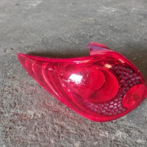 Piloto trasero izquierdo Peugeot 207 SW 1.4 VTi (95 cv)