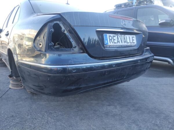 Paragolpe trasero Mercedes Benz Clase E (W211) E 270 CDI (177 cv) Automatico - Imagen 2