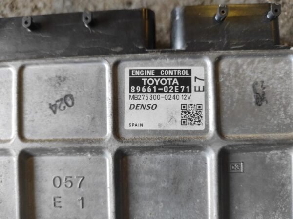 Centralita motor uce Toyota Auris I 1.6i 16V VVT-i (124 cv) - Imagen 2
