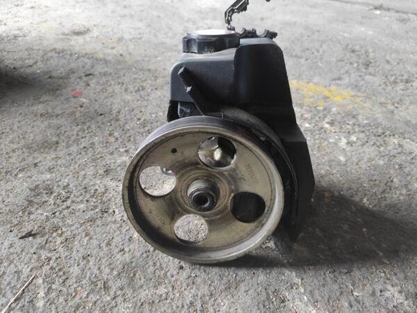 Bomba dirección Peugeot 206+ (T3E) 1.1 (60 cv) - Imagen 2