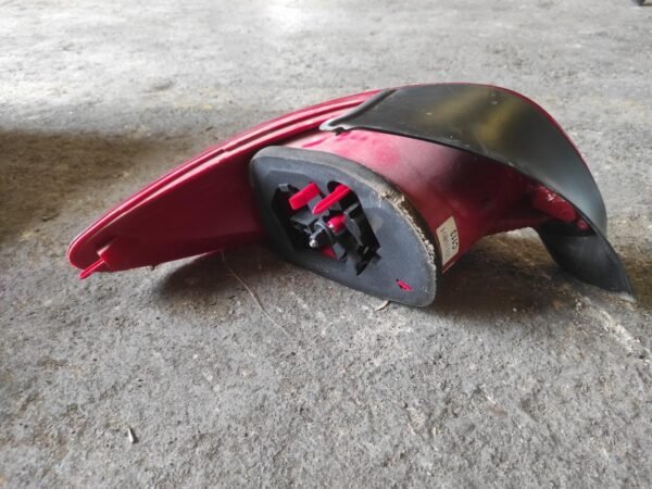 Piloto trasero derecho Peugeot 206+ (T3E) 1.1 (60 cv) - Imagen 2