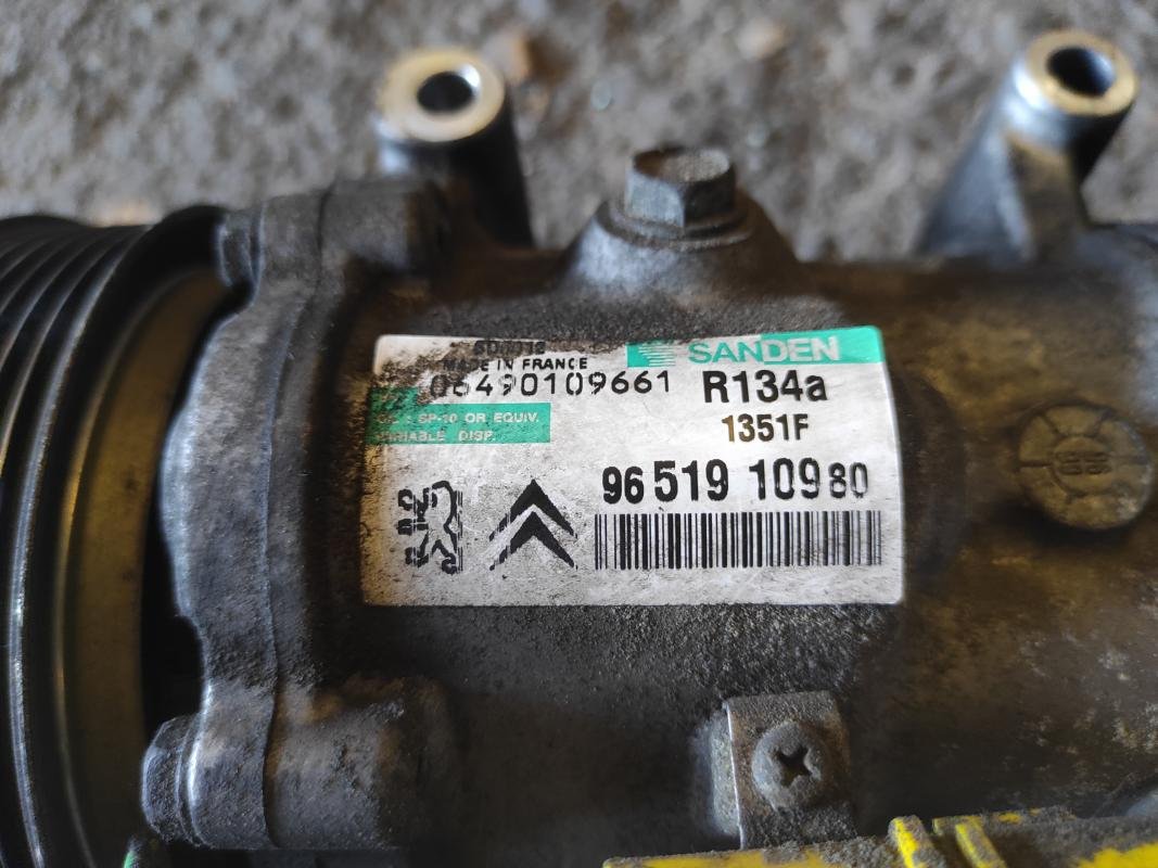 Compresor aire acondicionado Peugeot 207 1.6 HDi (90 cv) - Imagen 4