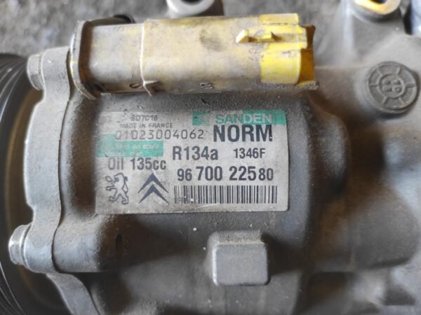 Compresor aire acondicionado Citroen C5 III (RD_) 2.0 HDi 140 (140cv) - Imagen 4