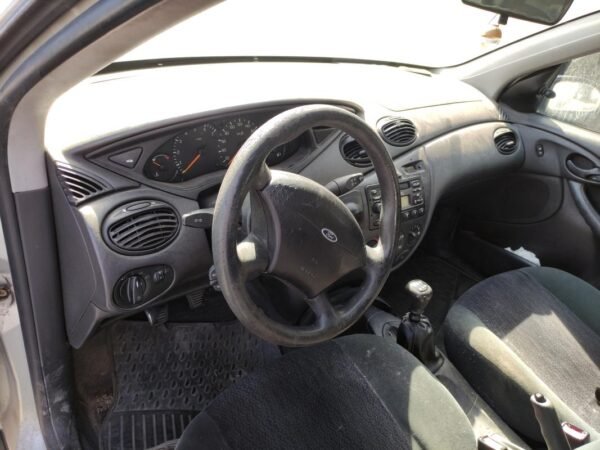 Despiece Ford Focus Hatchback I 1.8 DI (75 cv) 2000 - Imagen 5