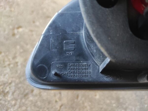 Piloto trasero izquierdo Seat Ibiza III 1.9 TDi (101 cv) - Imagen 3