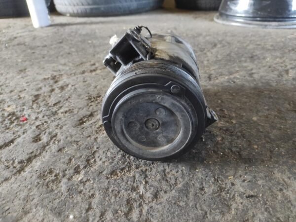 Compresor aire acondicionado Bmw Serie 3 (E46, 2001) 320d (150 cv) - Imagen 2