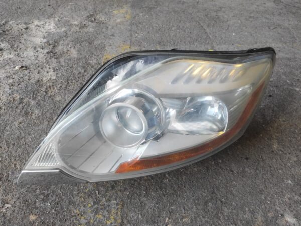 Faro izquierdo Ford Kuga I (Versión 2010) 2.0 Duratorq TDCi (163 cv) DPF PowerShift