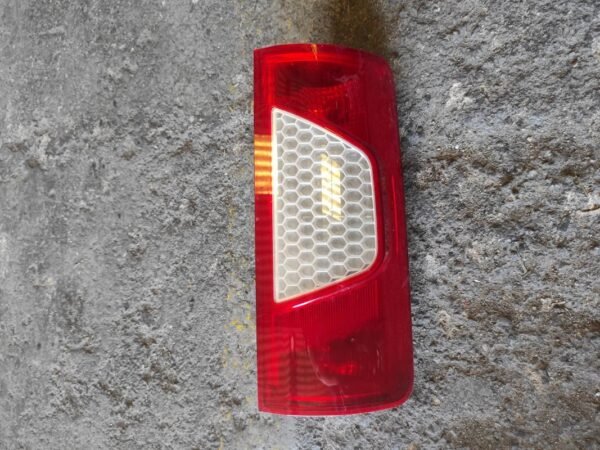 Piloto trasero derecho Ford Transit Connect 1.8 TDCI (90 cv)