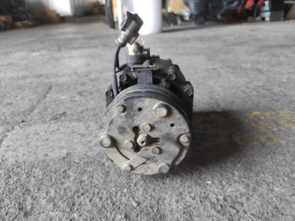 Compresor aire acondicionado Ford Transit Connect 1.8 TDCI (90 cv) - Imagen 2