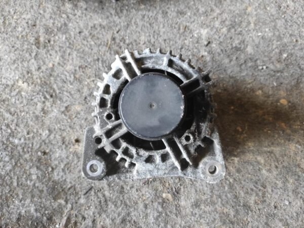 Alternador Renault Clio III 1.5 dCi 8V (68 cv) - Imagen 2