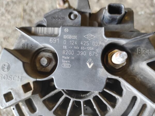 Alternador Renault Clio III 1.5 dCi 8V (68 cv) - Imagen 4