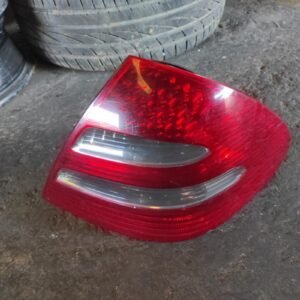 Piloto trasero derecho Mercedes Benz Clase E (W211) E 320 CDI (224 cv)