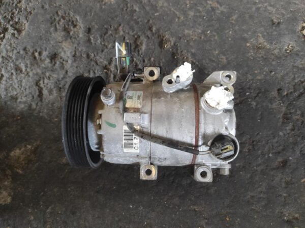 Compresor aire acondicionado Hyundai i30 II 1.4 MPI (100 cv) - Imagen 2