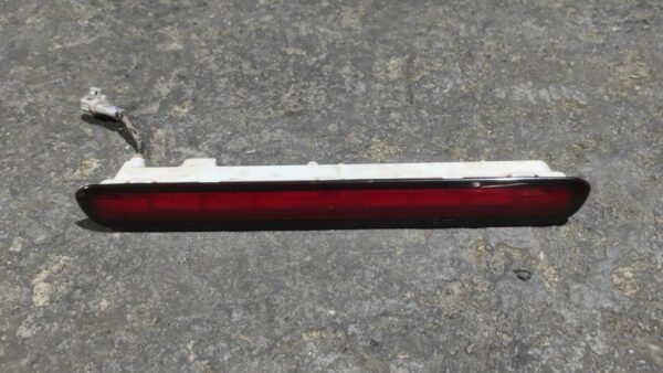 Luz de central de freno Toyota Hilux Double Cab VIII 2.4 D-4D (150 cv) 4WD S&S