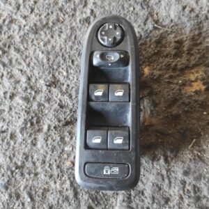 Mando elevalunas delantero izquierdo Peugeot 308 SW II 1.6 e-HDi (115 cv)