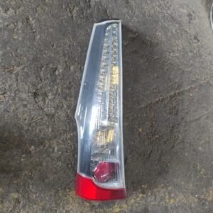 Piloto trasero izquierdo Mitsubishi Grandis 2.0 DI-D (136 cv)
